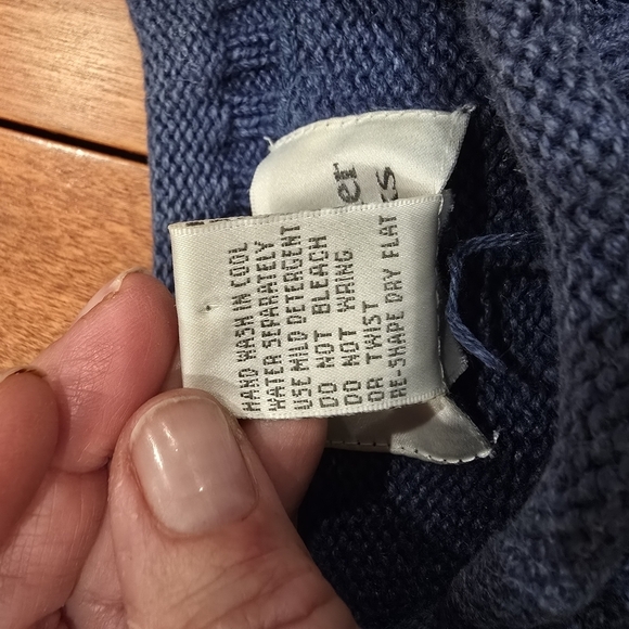 Star Pattern Blue Sweater - Picture 4 of 7